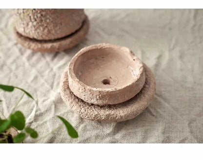 Vase en poterie brute, Pots de fleurs