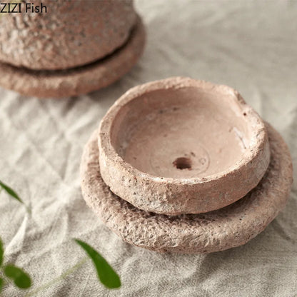 Vase en poterie brute, Pots de fleurs