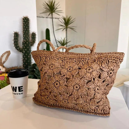Sac fourre-tout estival, fleuri et tissé avec style