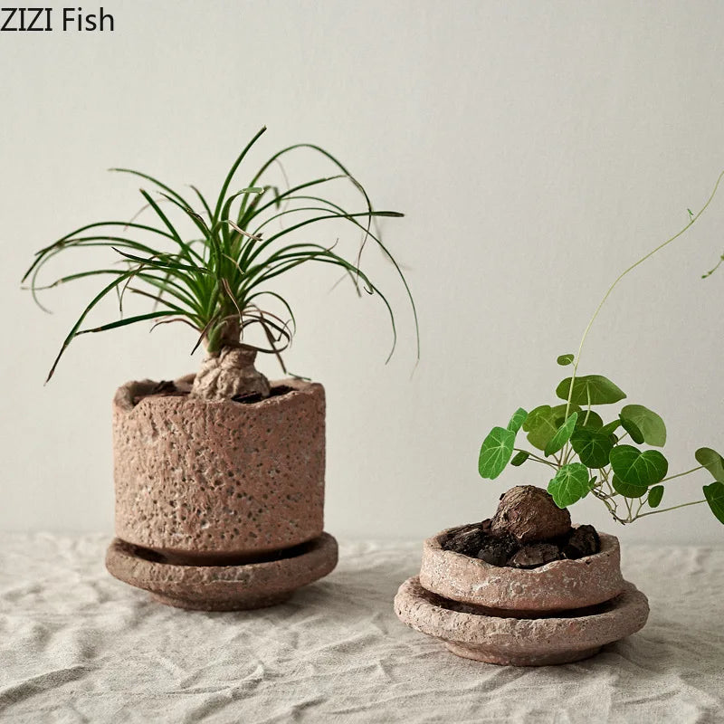 Vase en poterie brute, Pots de fleurs