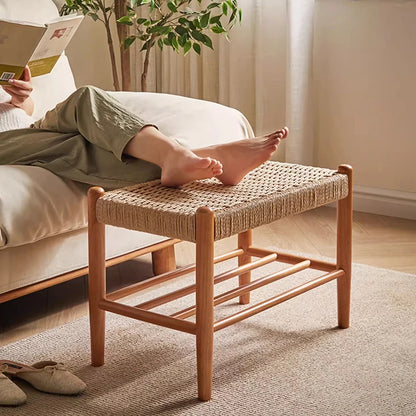 Tabouret à chaussures tissé en rotin et bois massif